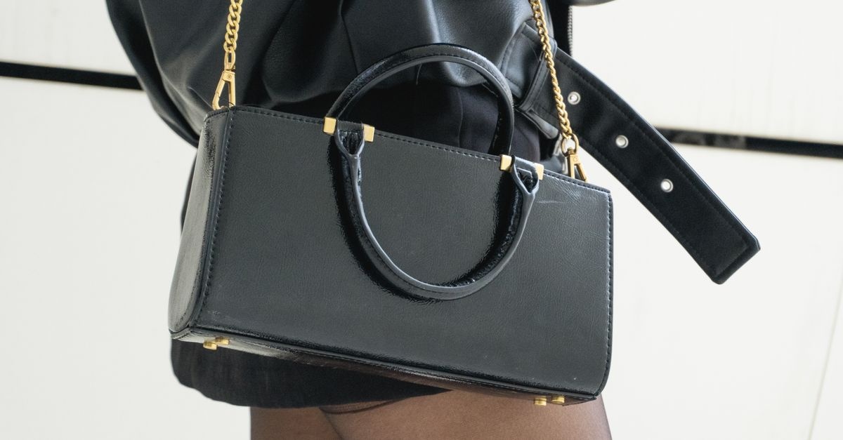 Stilvoll unterwegs: So kombinierst du eine große Handtasche elegant zu jedem Outfit