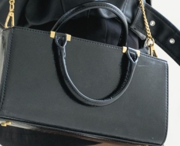 Stilvoll unterwegs: So kombinierst du eine große Handtasche elegant zu jedem Outfit